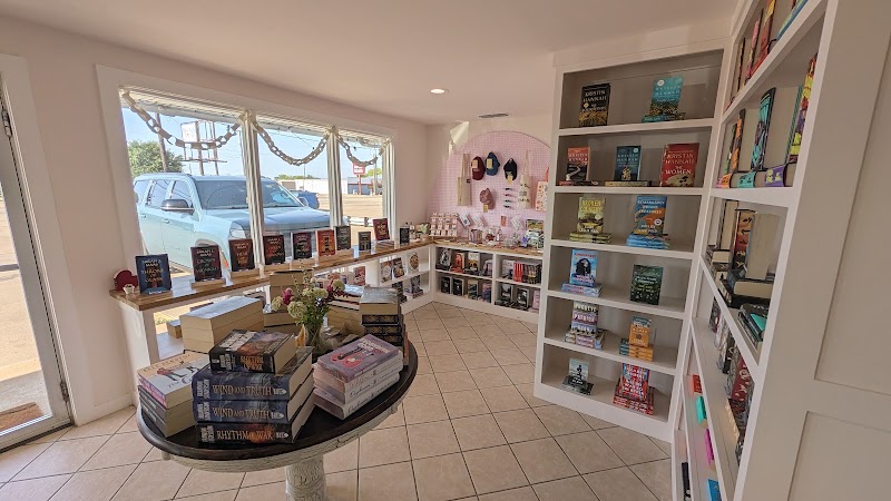 Between The Sheets Book Boutique & Cafe photo 3