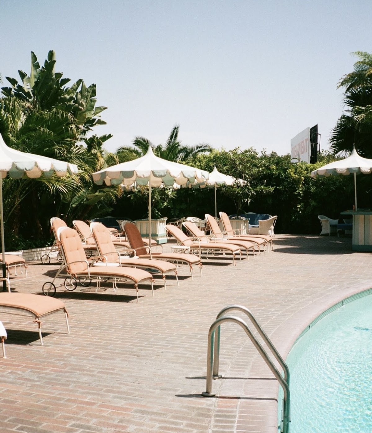 Chateau Marmont, dog-friendly hotel, photo 2