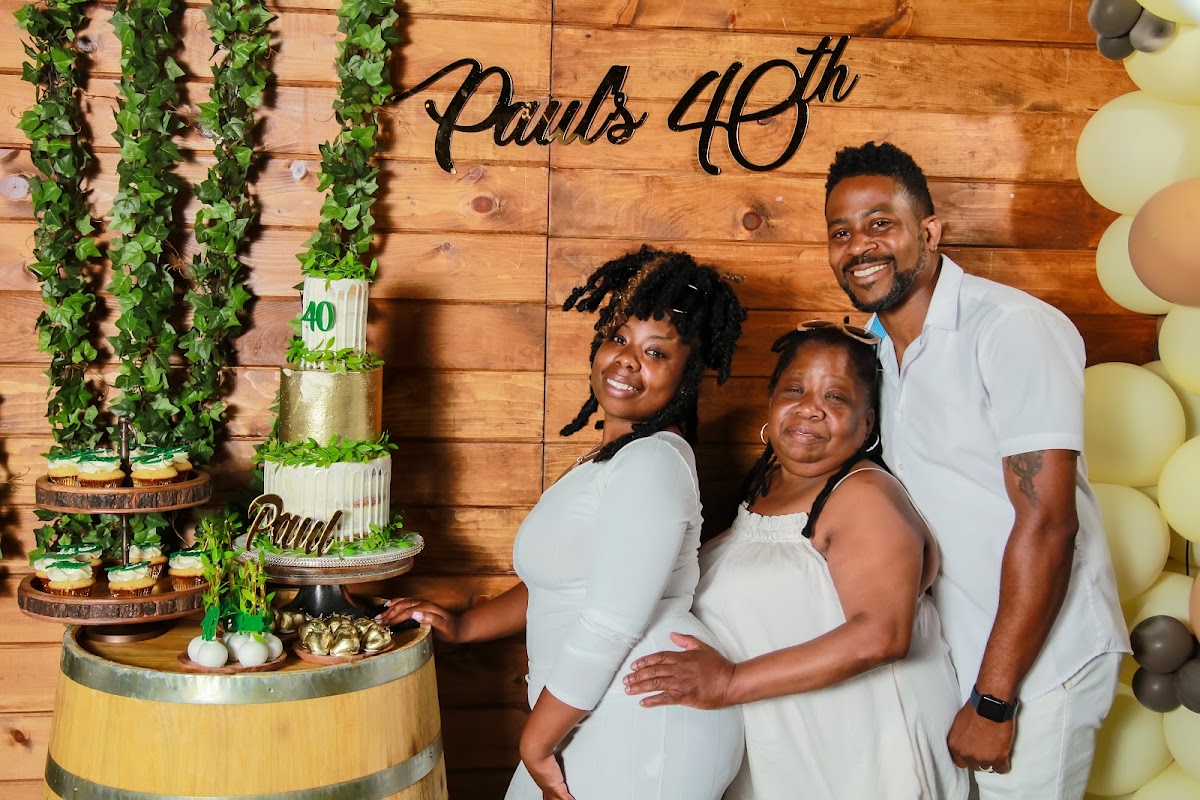 Put you on Stage: Google Places image 4