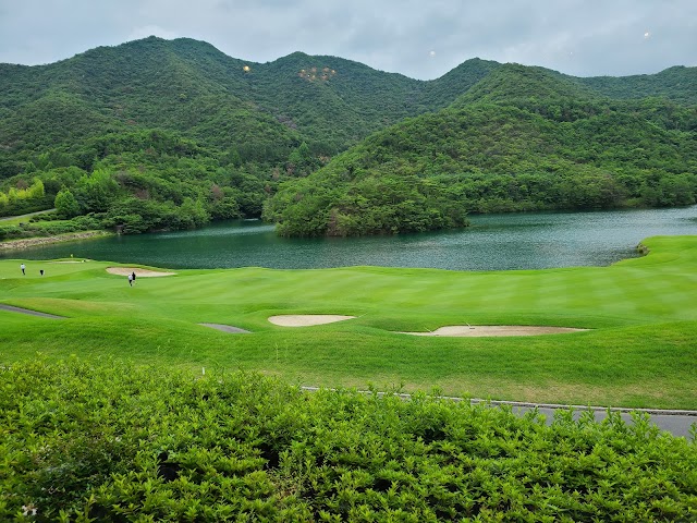 Golden Valley Golf Club - Photo 1