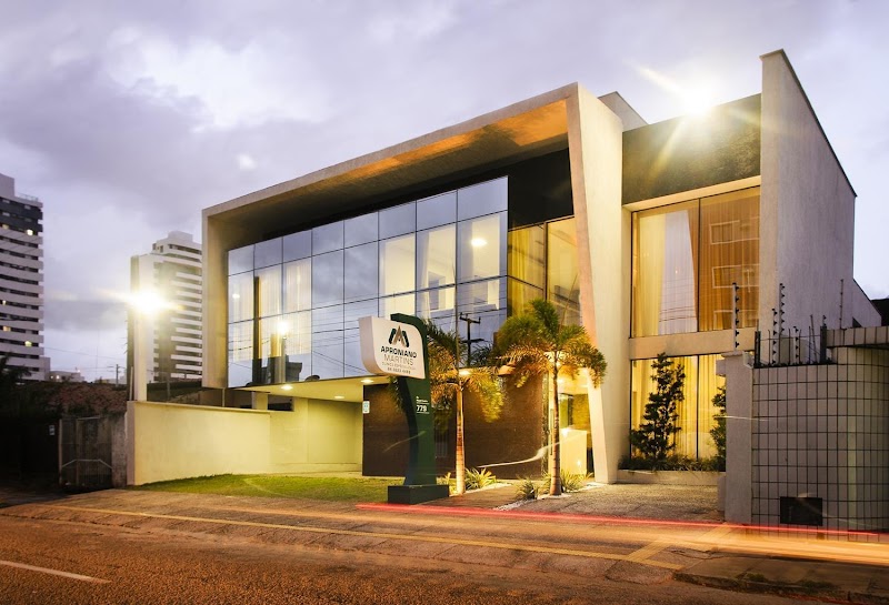 Dr. Guilherme Galvão - Implantodontista e Periodontista - foto 2