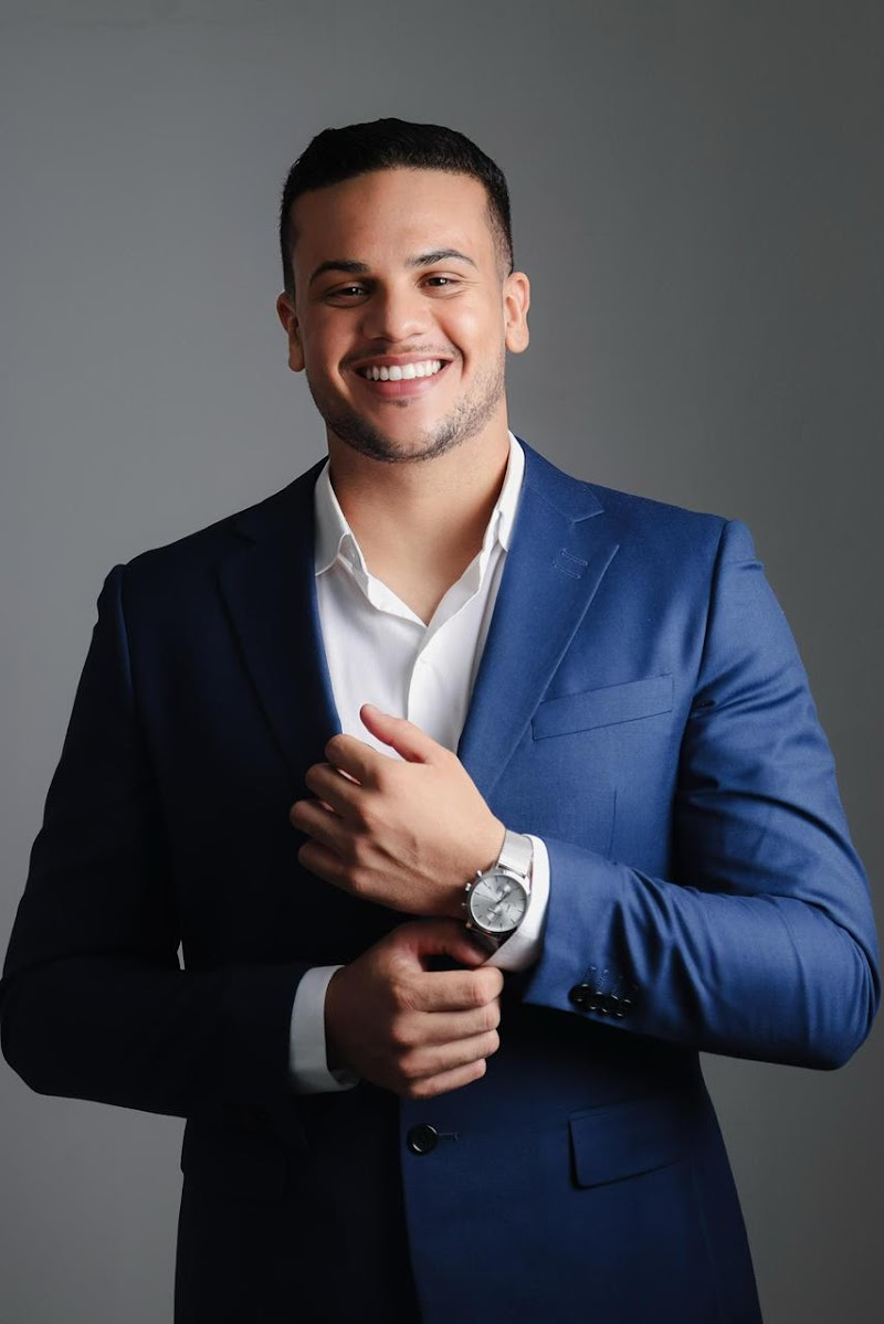 Dr. Guilherme Galvão - Implantodontista e Periodontista