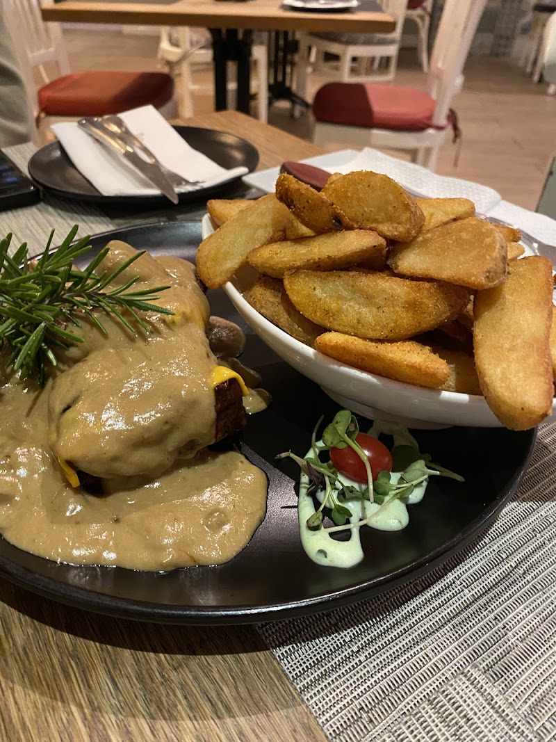 Sabrias Restaurant photo 5