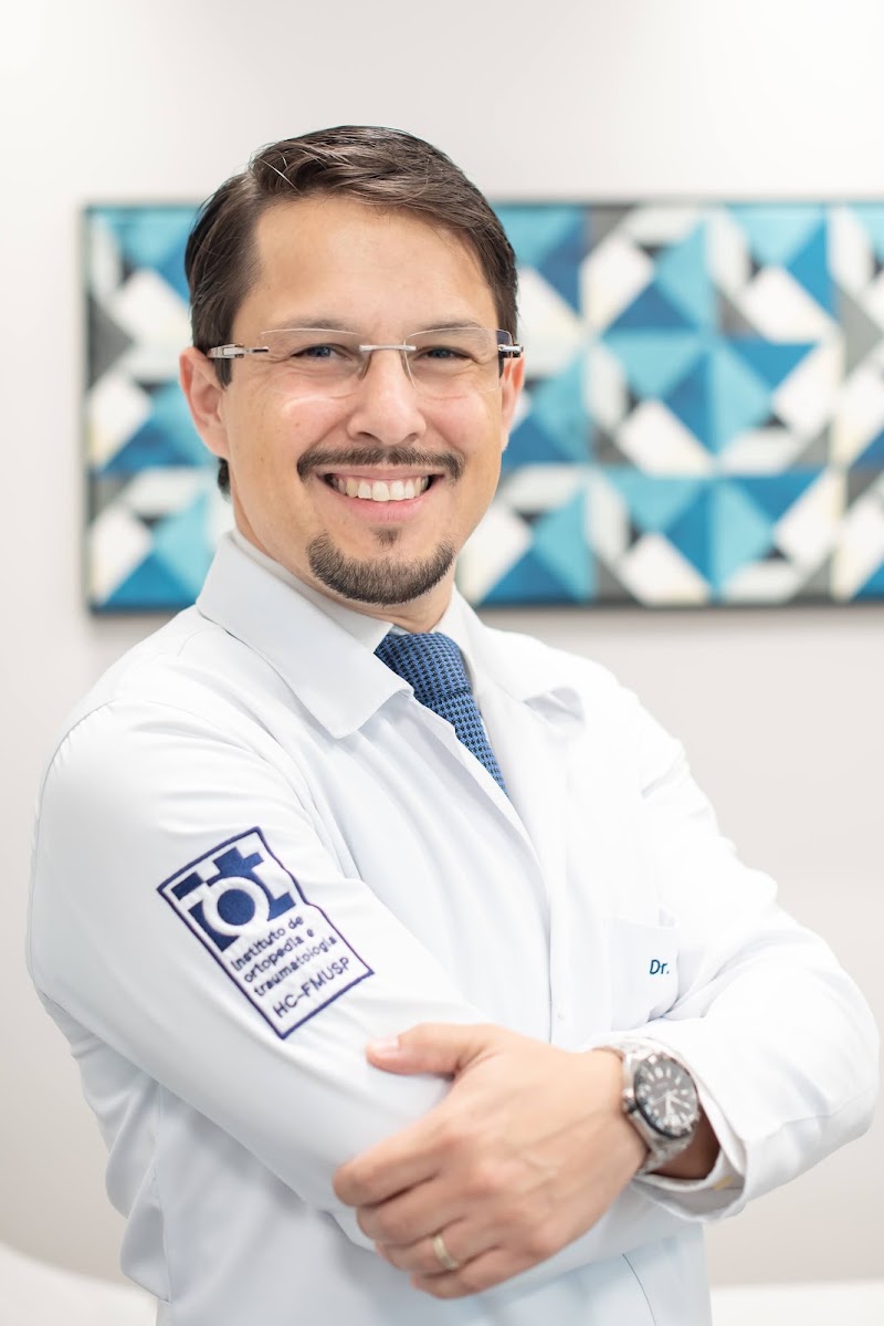 Dr. Pedro Giglio - Ortopedista Especialista em Joelho