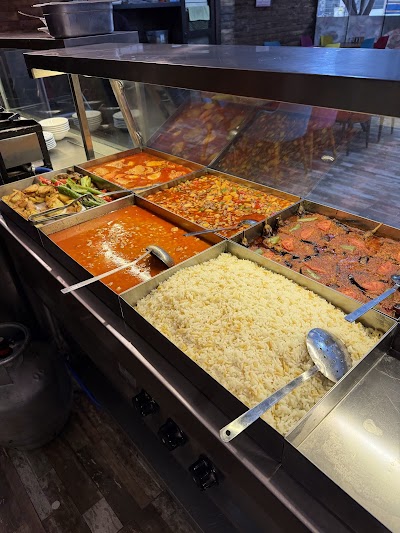 Bizim çorbacı et döner sulu yemek - Restoran