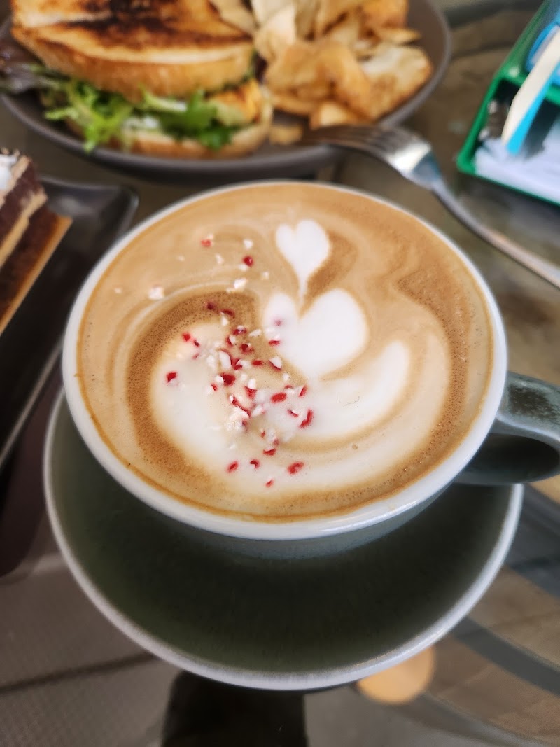 Cloud Walking Cafe & Lounge photo 4