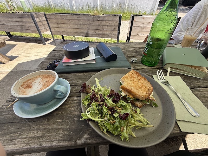 Cloud Walking Cafe & Lounge photo 3