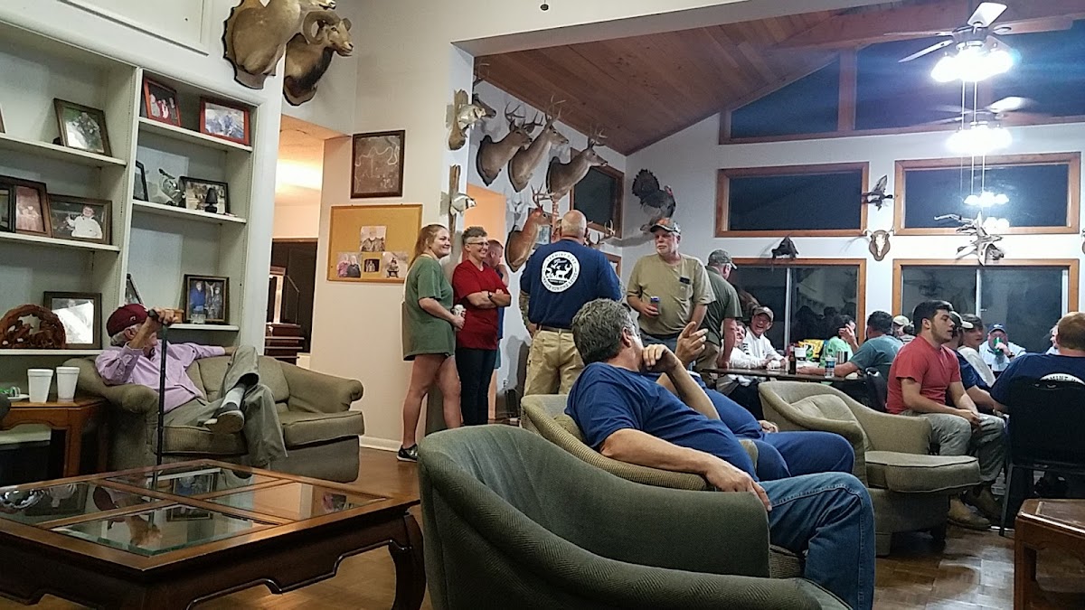 Riverbend Hunting Lodge