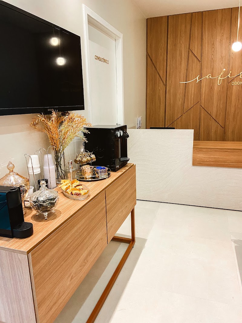 Dra Yara Tavares - foto 5