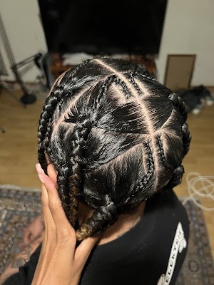 ShennBraids - AFRO HAIRSTYLIST