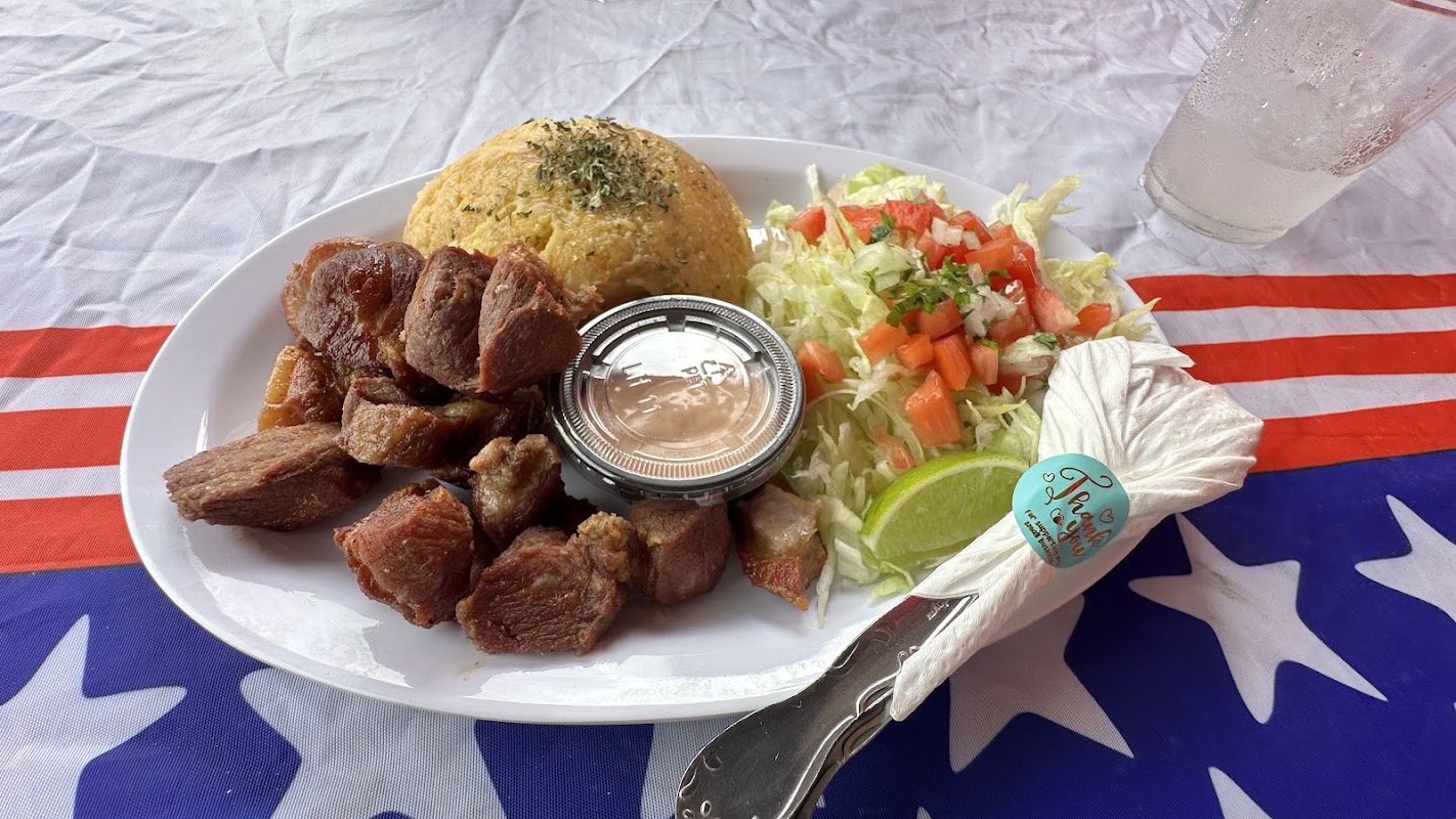 La Sensacion Latina PR photo 2