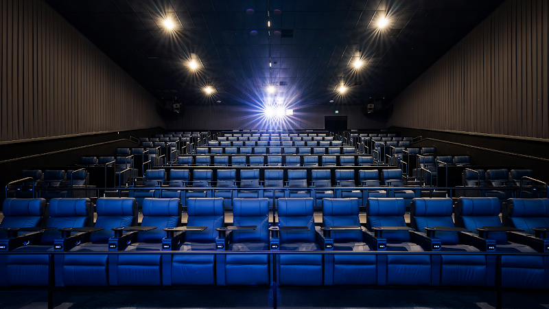 Reading Cinemas with IMAX + TITAN LUXE at Valley Plaza photo 4