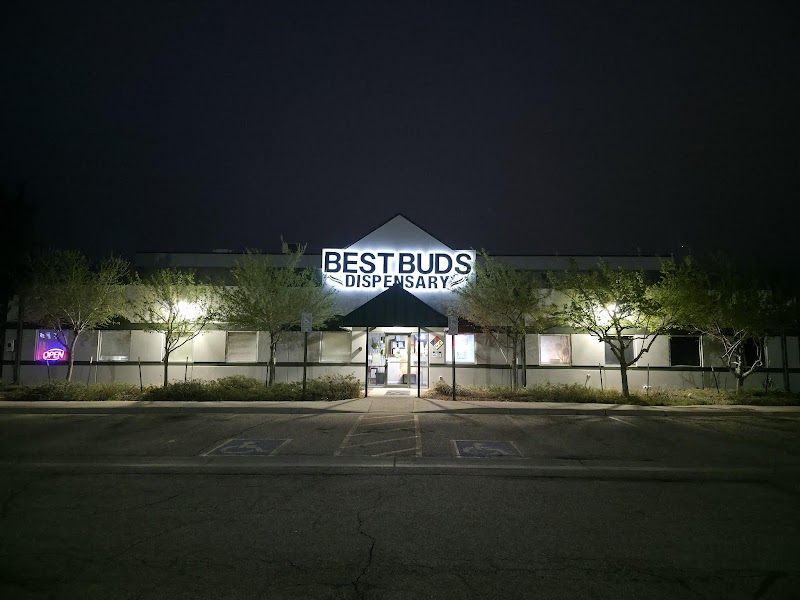 Video tour of Best Buds Dispensary retail environment
