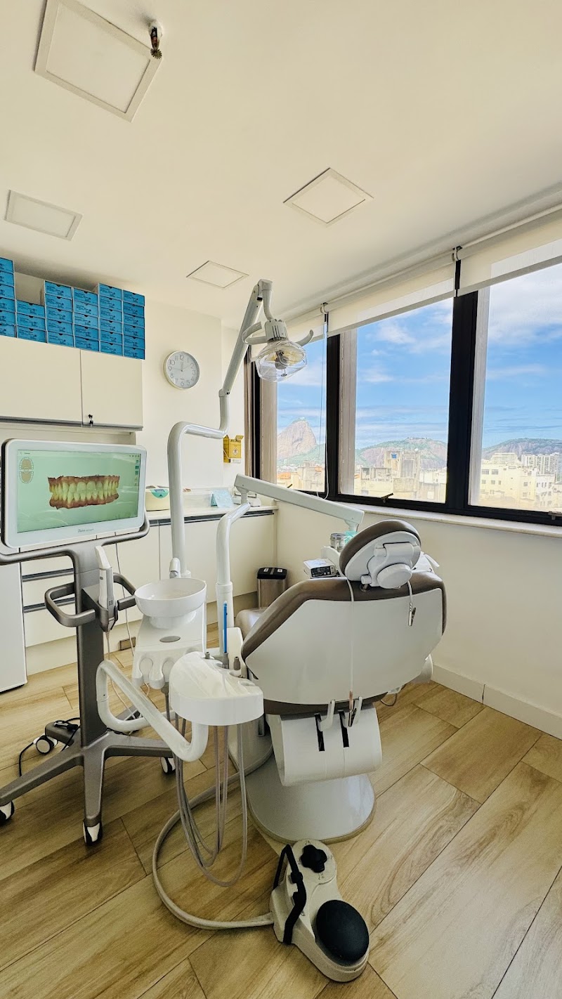 Dra Elise Telles Ortodontia Invisalign Flamengo - foto 4