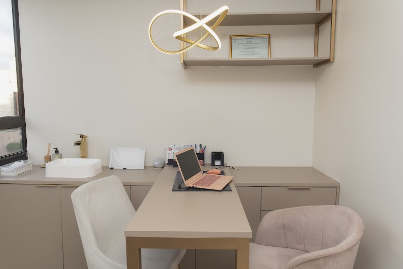 Clínica Dra. Tamires Stella - Checkup/ Limpeza/ Especialidades - foto 3