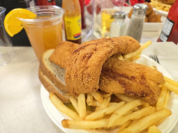 Photo by Emanuel De Miranda