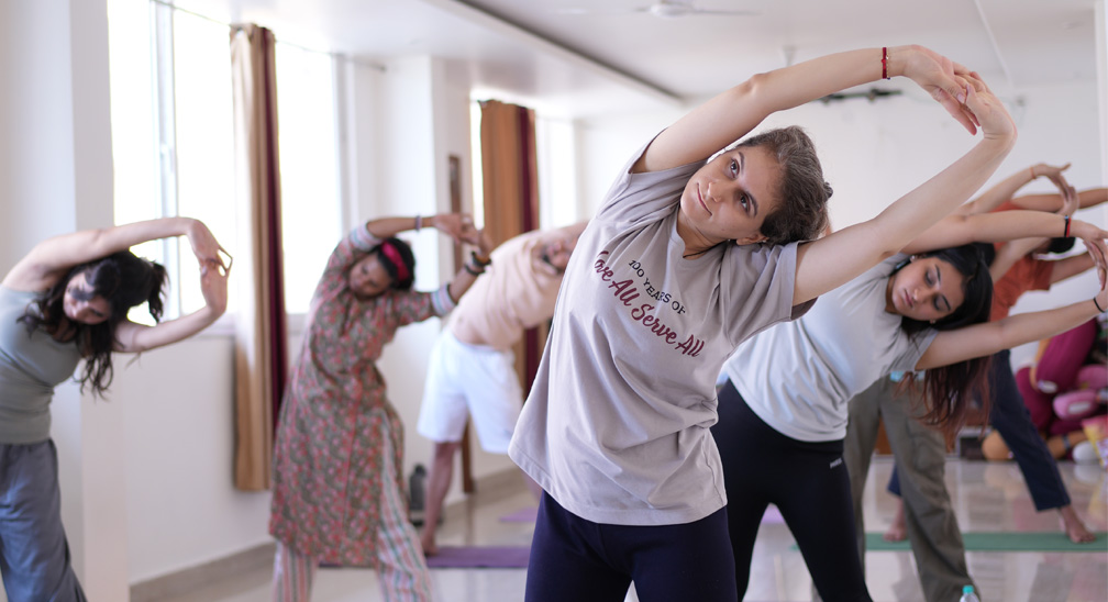 Arogya Yoga School - Yoga teacher training in rishikesh​ RYS 200, 300
