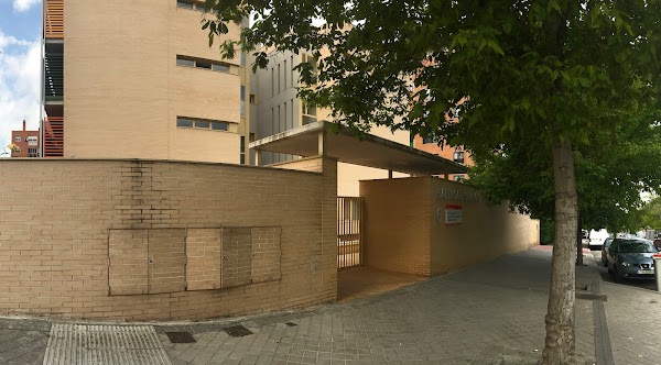 Residencia Pisos Tutelados para Mayores Baltasar Santos — C. de Baltasar Santos, 6, Puente de Vallecas, 28038 Madrid, España