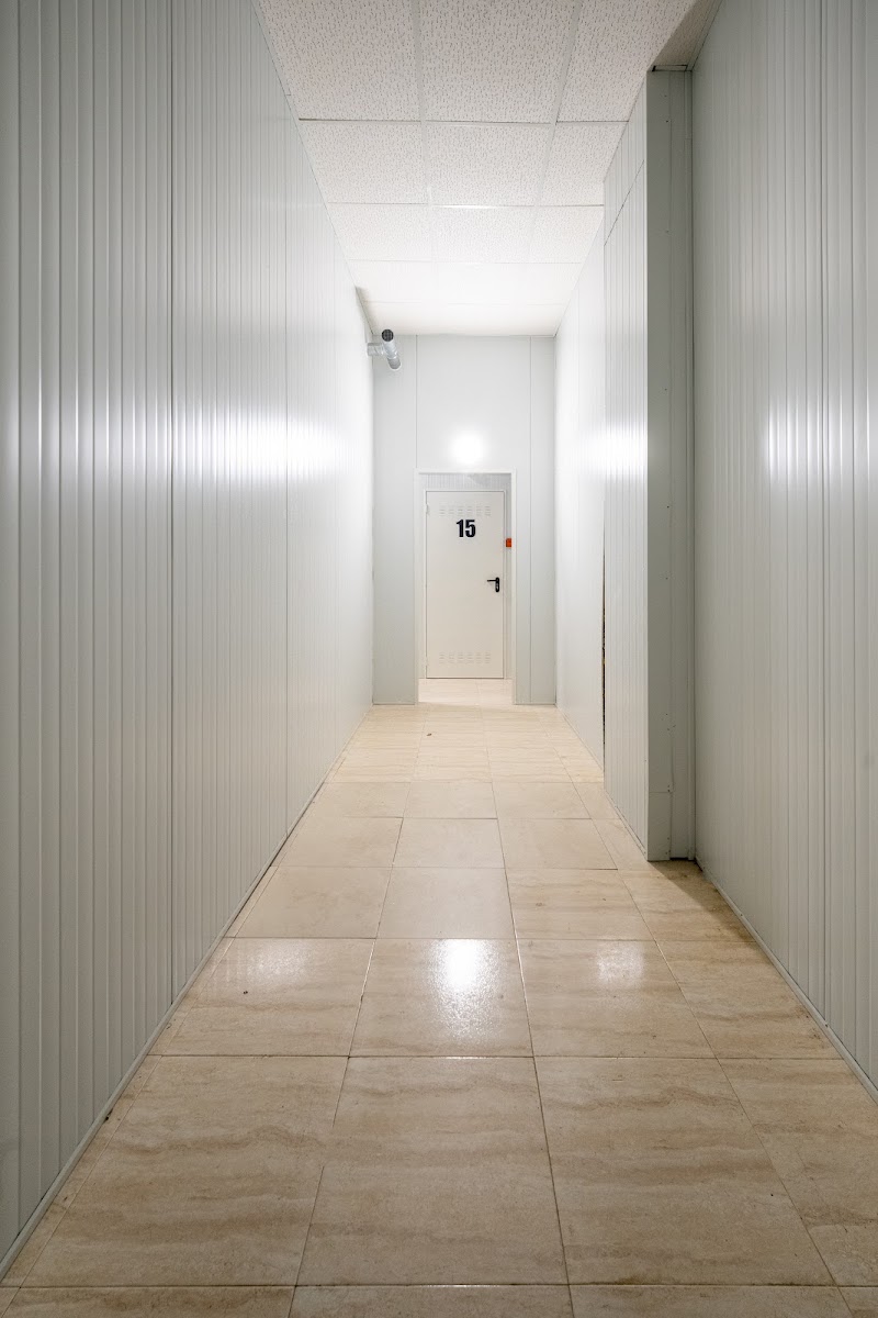 TRASTEROS 18 en C. Miguel Redondo, 7, 21003 Huelva, España - Imagen 3