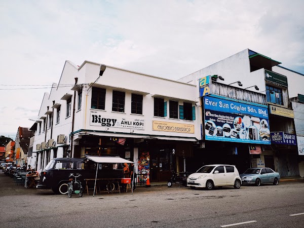 Biggy And The Ahli Kopi