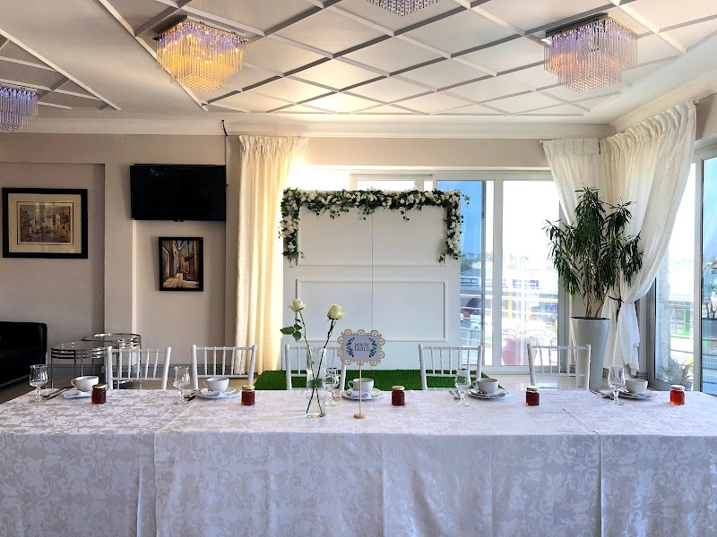 Alhambra Restaurant photo 4