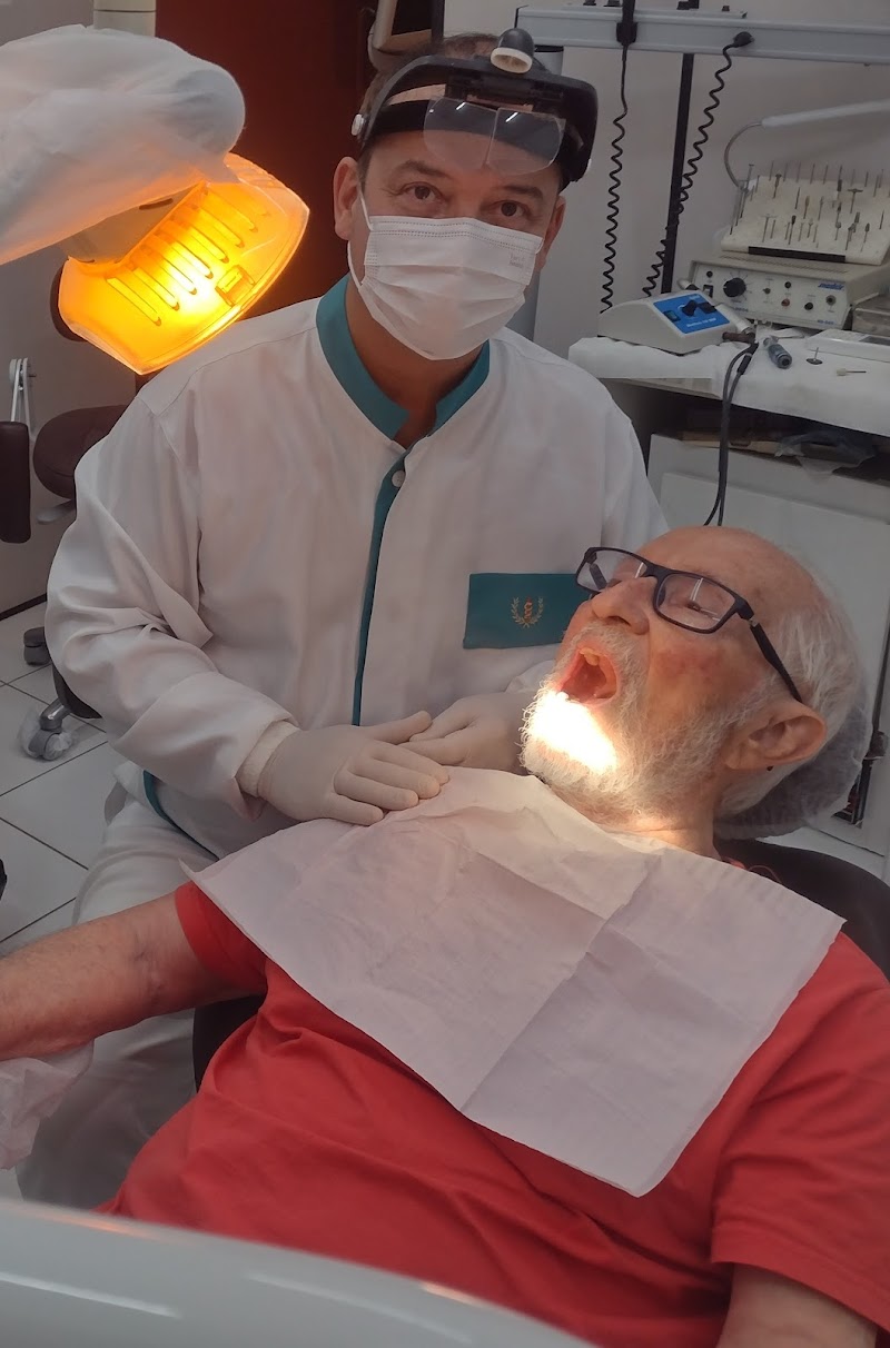 Odontologia Dr Mauro Assis Brasil dentista CRO RJ 16775 - foto 3