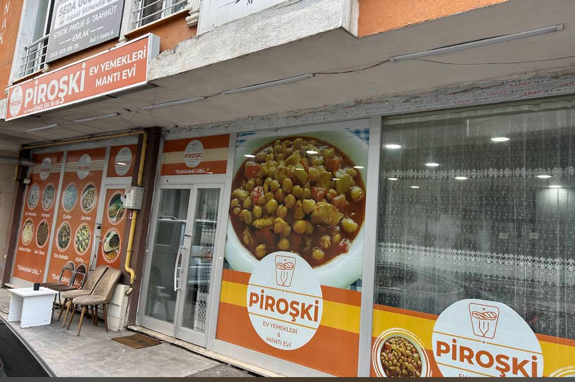PİROŞKİ EV YEMEKLERİ VE MANTI EVİ mekanı