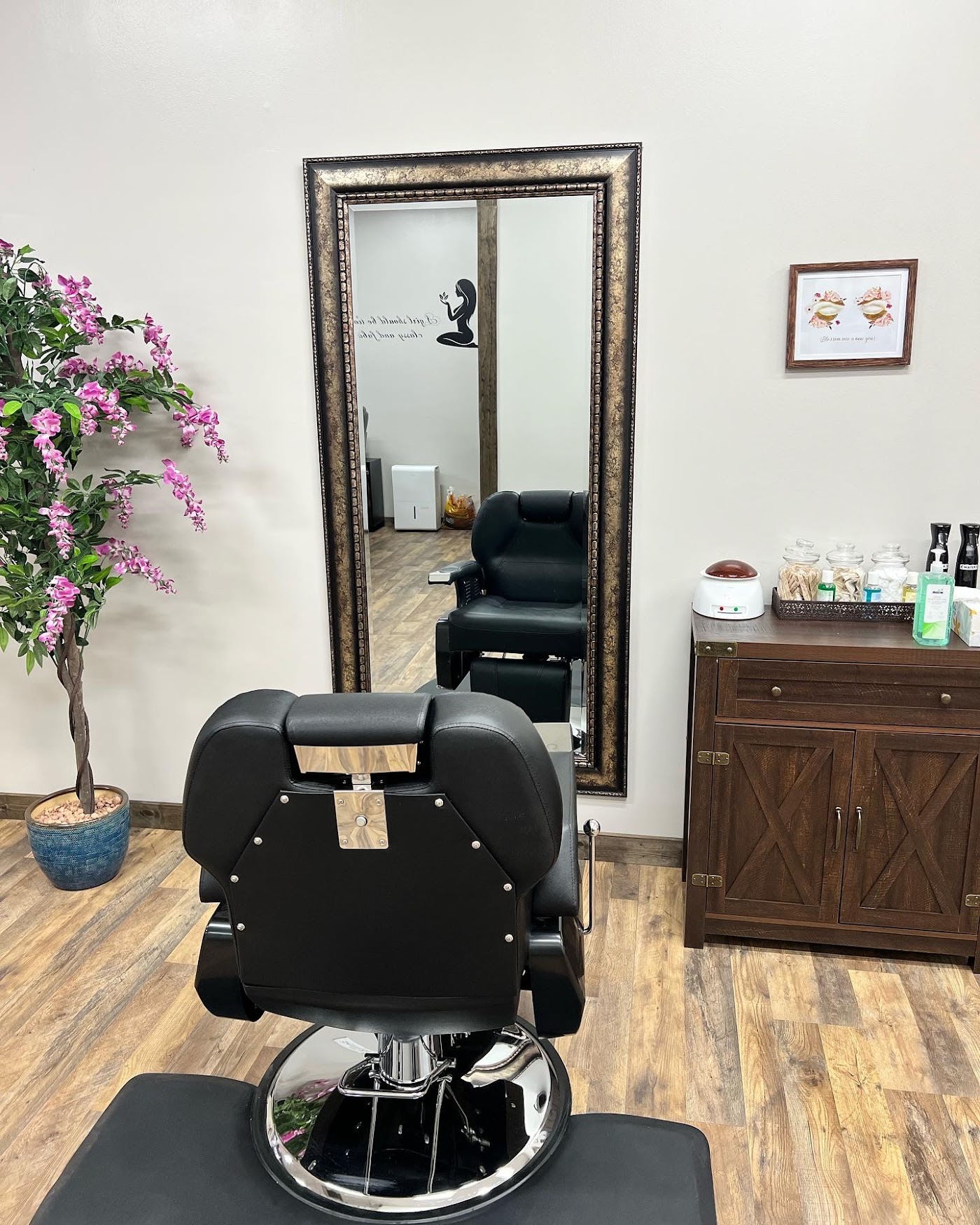 Megha's Brow & Lash Bar photo 1