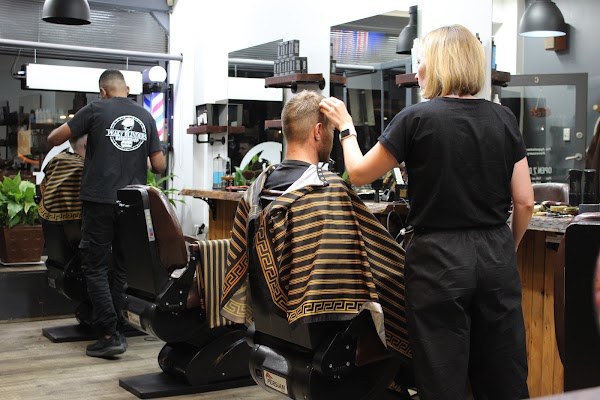 Peaky blinders barbershop _walk in photo 2