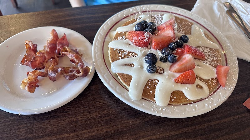 Off the Rail Cafe photo 4