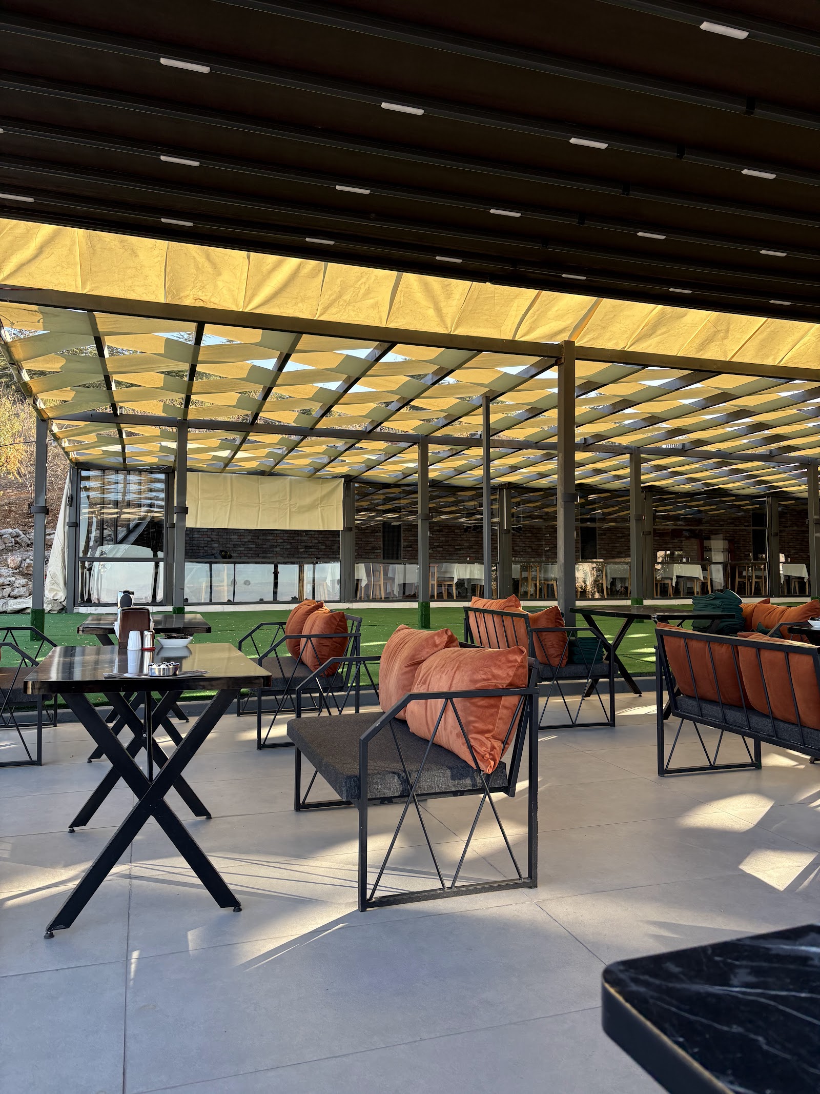 Melid Zirve | Restoran & Cafe & Lounge mekanı