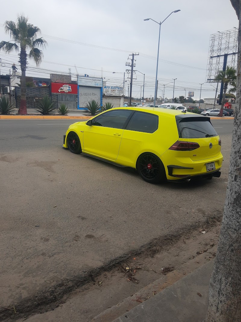 Auto Electrico Luis 2