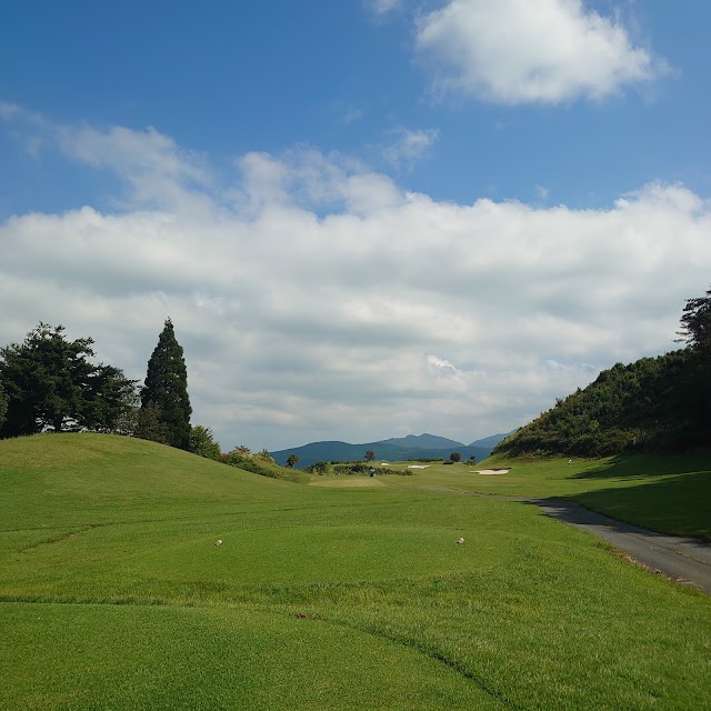 Iwamura Country Club - Photo 3