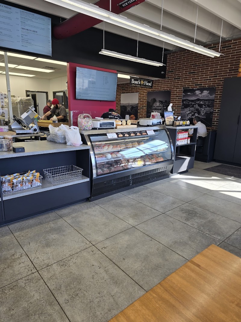 Donnie D’s Bagels & Deli photo 4