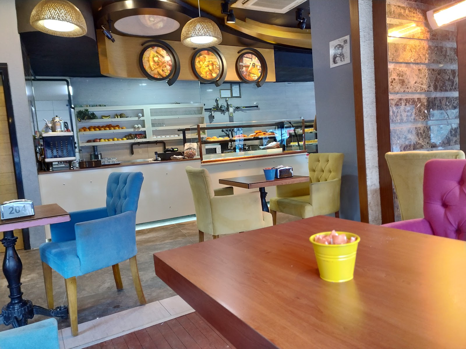 HEMDEM KAFE VE OYUN SALONU mekanı