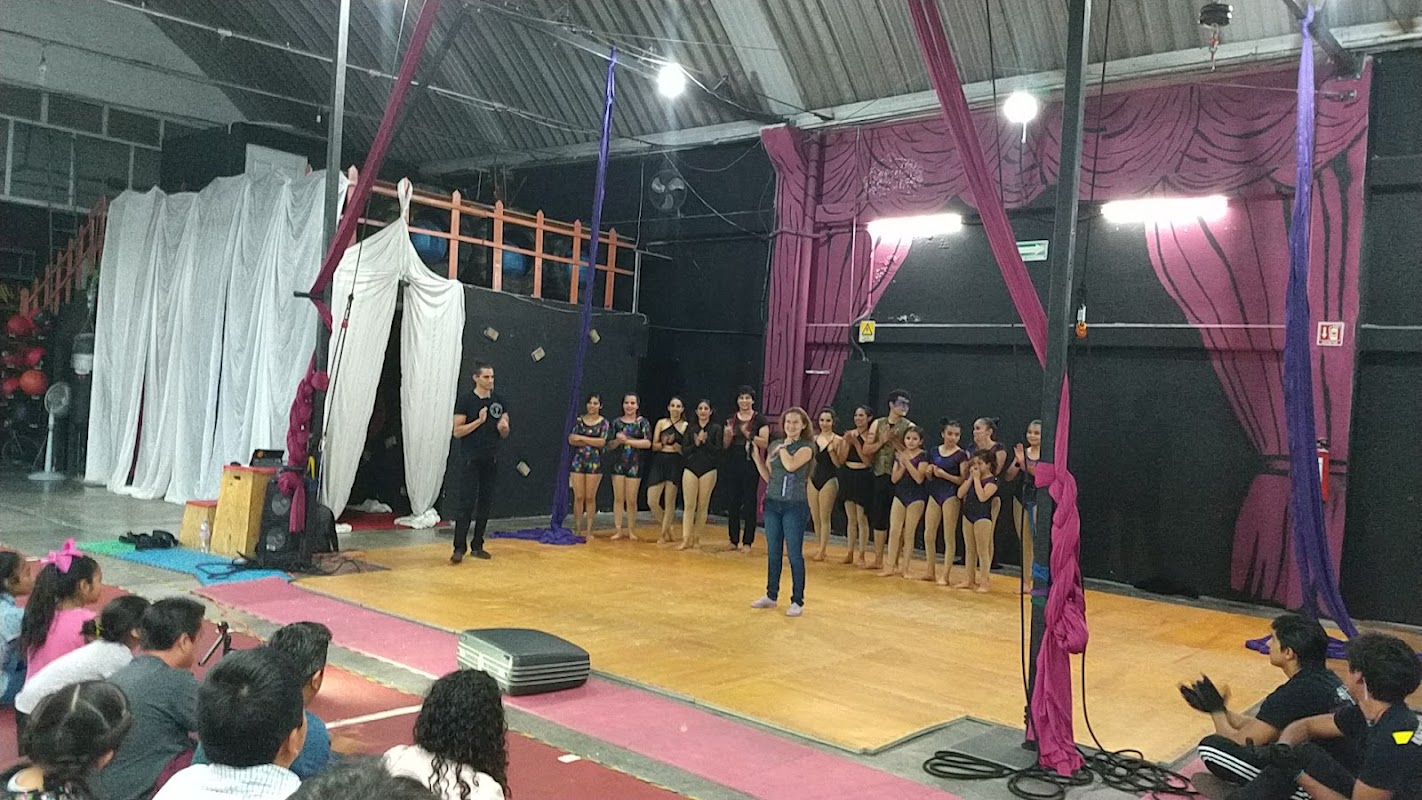 Uno Más Training Center