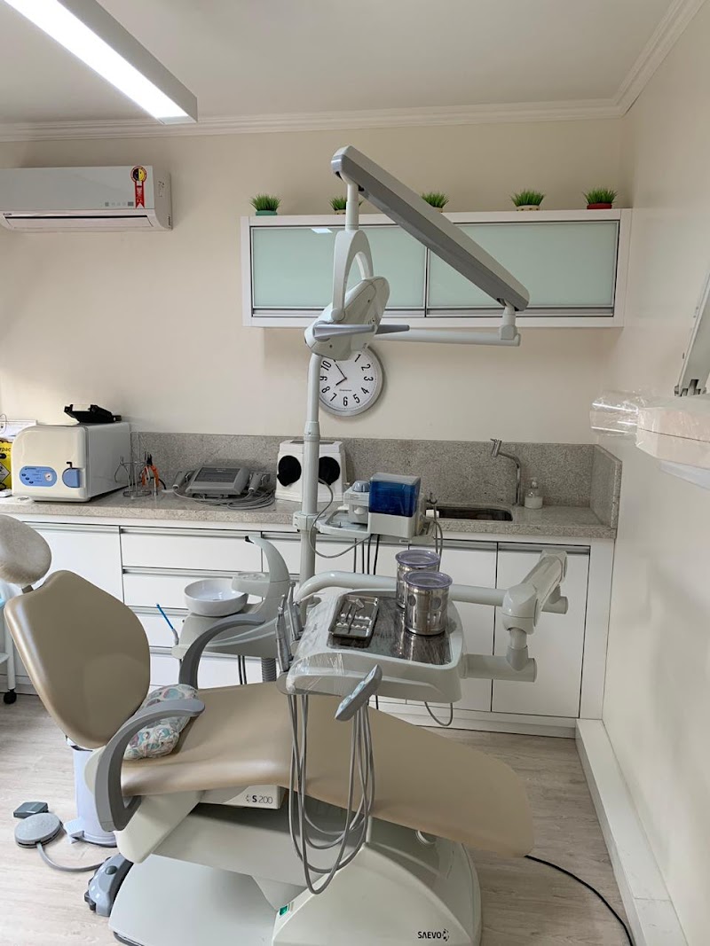 Odontologia Estética e do Esporte Dra. Claudia Pereira Lima