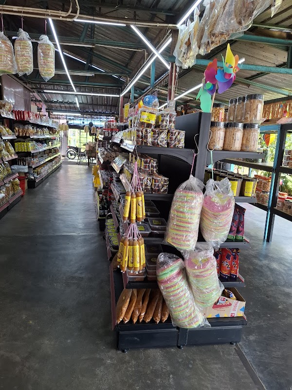 Lomang Tok Lobai & Kak Bed