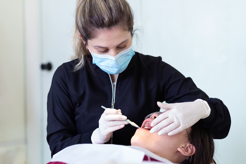 Dra Larissa Pauletti - Dentista Sorocaba