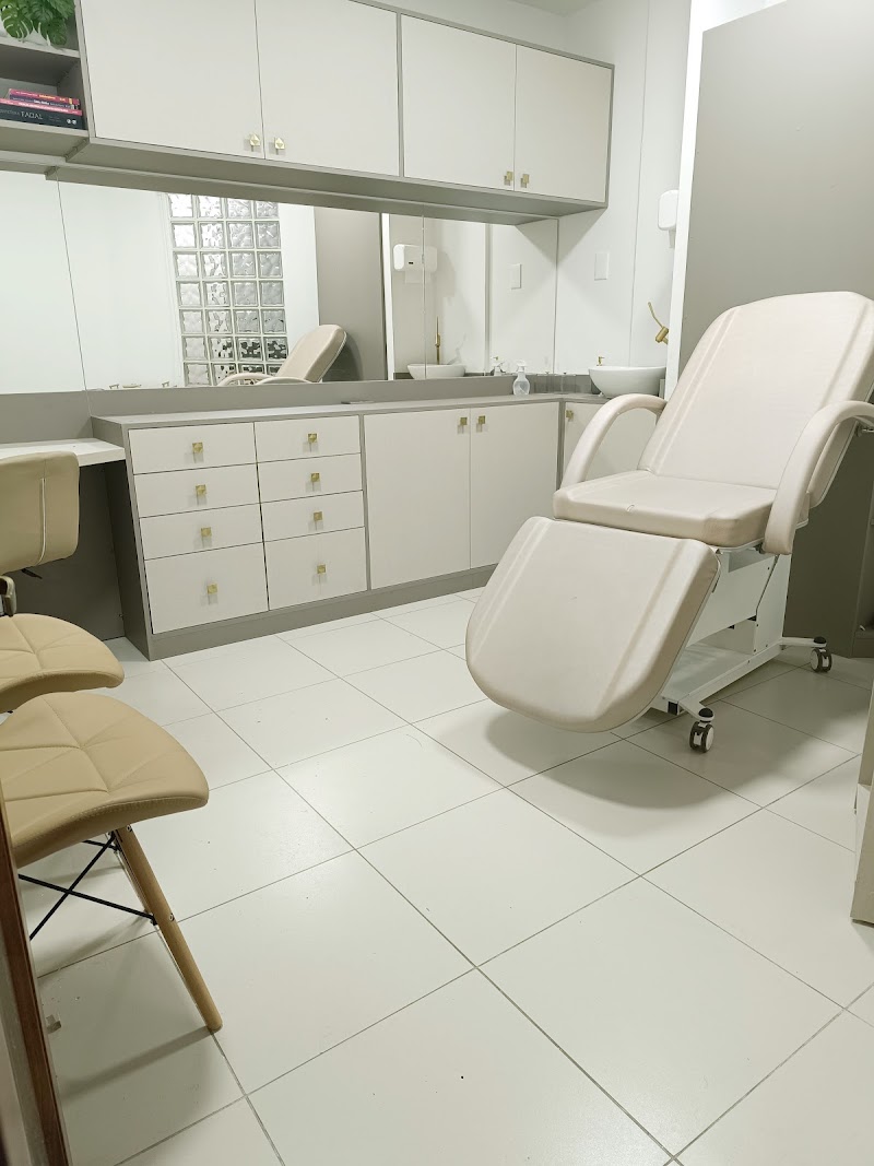 Dentista Dra. Bruna Fernandes | Especialista em Ultraformer MPT | Harmonização Orofacial | Clínica Geral | Periodontia|