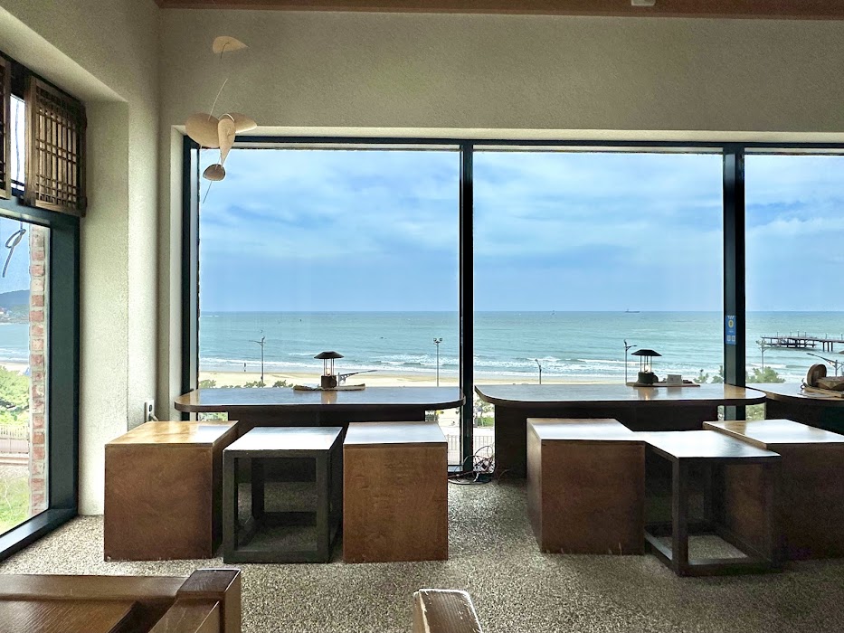 수월경화 부산 카페 | 오션뷰카페 | Suwolgyeonghwa Busan Cafe | Hanok | 海雲台 | へうんで | 韓屋 | 釜山咖啡館 fotoğraf 1