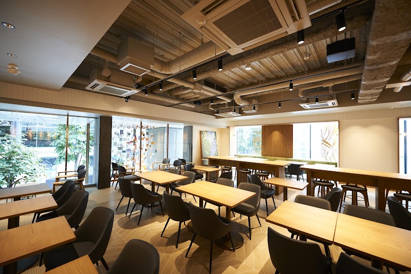 スターバックス リザーブ(R) ストア 銀座マロニエ通りの店内