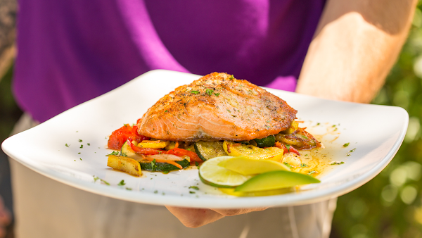 Photo by Captain's Quarters Riverside Grille