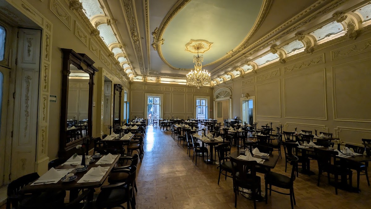 Casa de los Azulejos in mexico-city