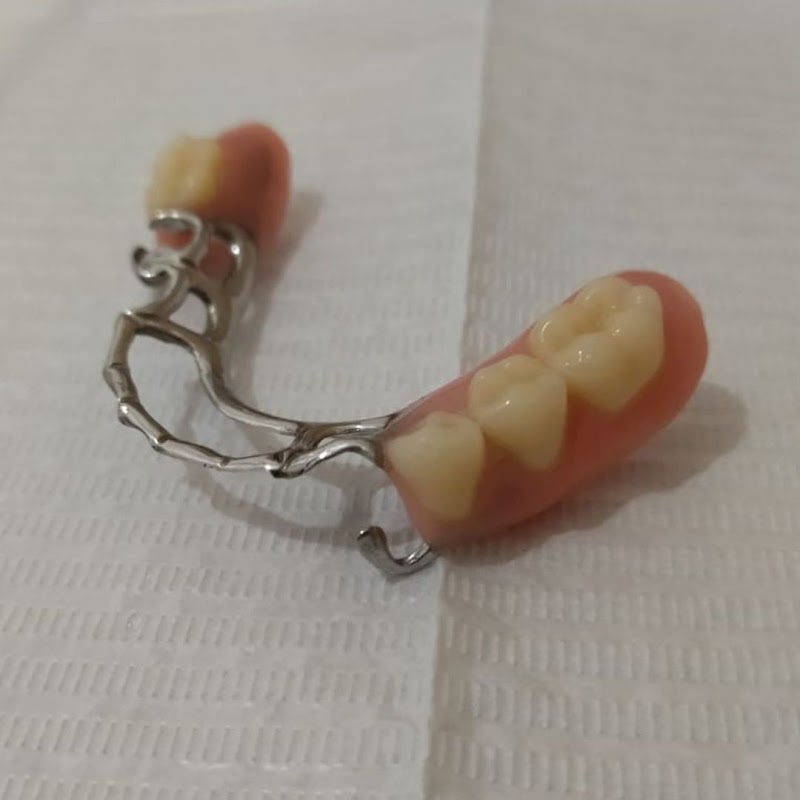 Dra. Glaucia Bertoli Odontologia -Dentista Campinas - Lente de Contato-Restauração-Prótese-Implante-Protocolo-Ortodontia - foto 3