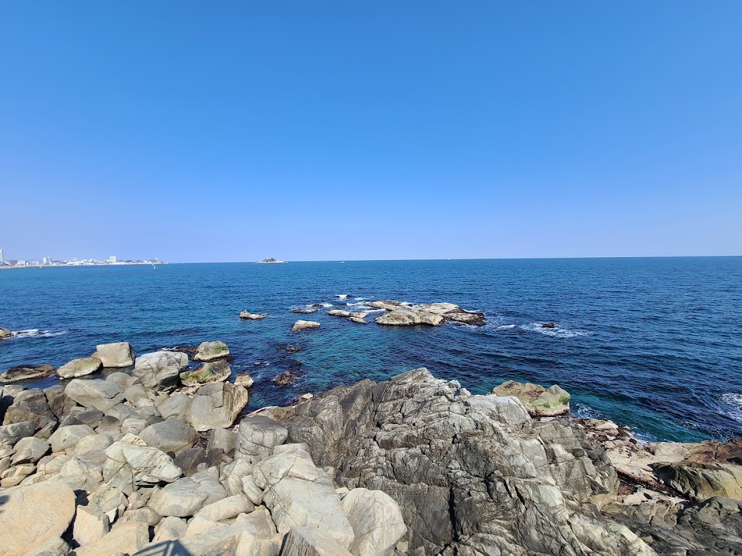 Oeongchi Beach Trail