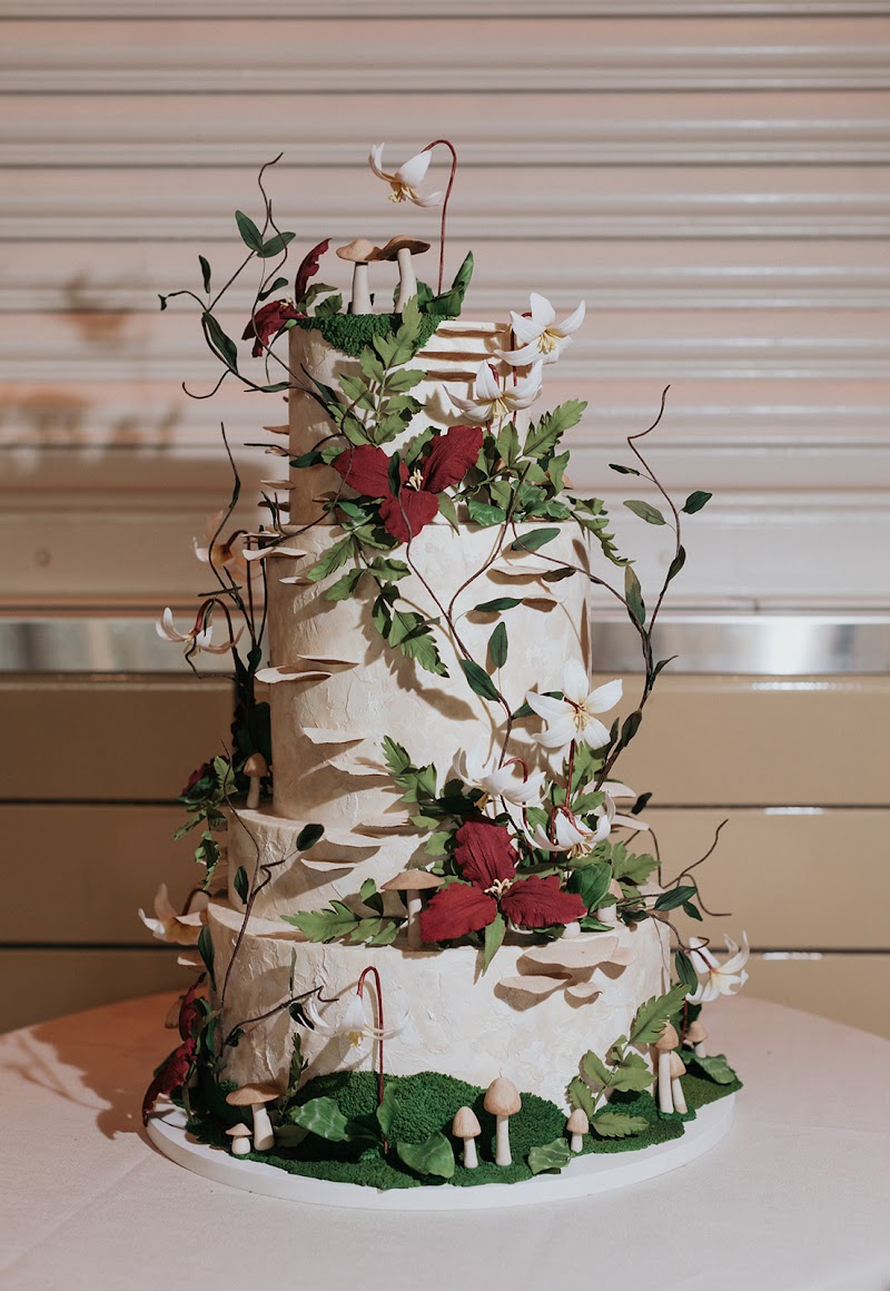 Flourish Cake Design