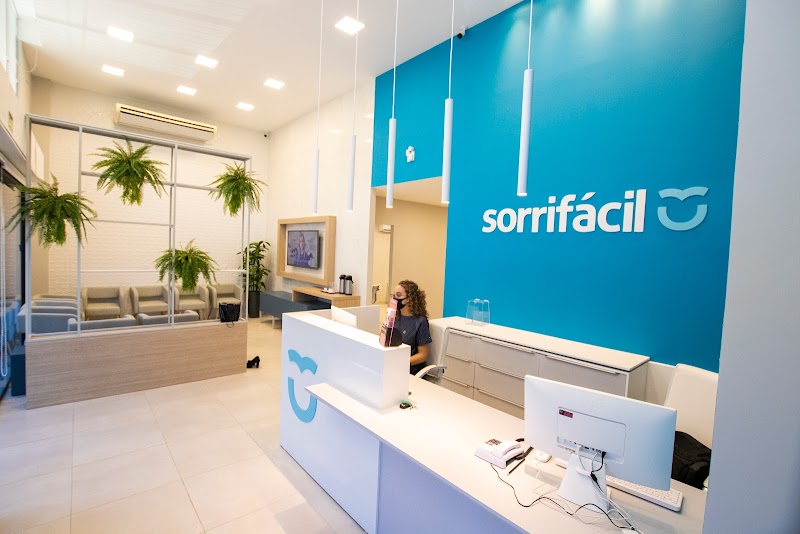 Sorrifácil Clínica Odontológica Menino Deus | Dentista em Porto Alegre - Implantes, Prótese Protocolo e Clínico Geral - foto 2