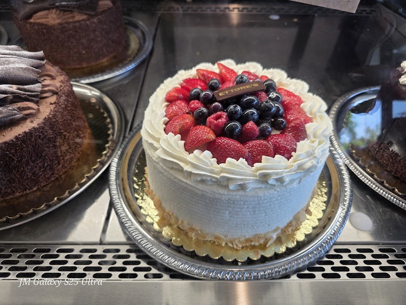 Ettore's Bakery and Restaurant photo 3