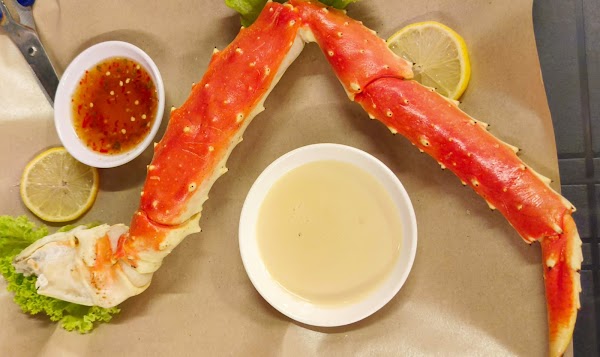 Kak Shah Mee Udang & Alaska King Crab - Photo 1